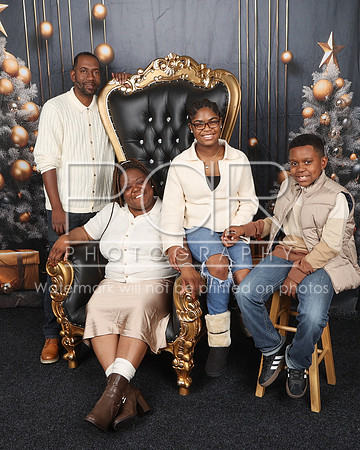 2024_Holiday_D_Kyles-13