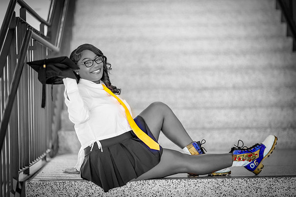 2025_Grad_Maddy-19