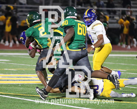 2024_Fball_VelmaJvsJimHill-177