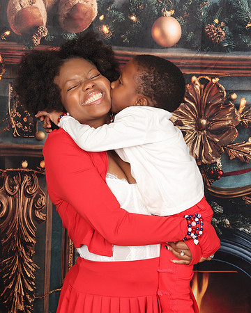 2024_Christmas_MitchellFamily-31