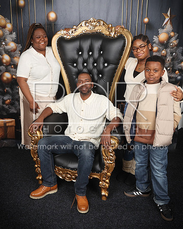 2024_Holiday_D_Kyles-11