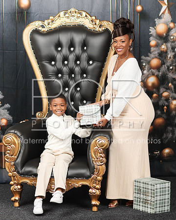 2024_Christmas_Aleaka Brown-14