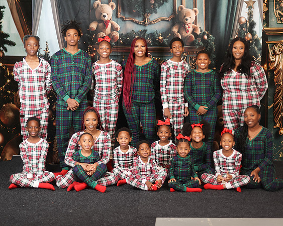 2024_Christmas_Shaniqua-26
