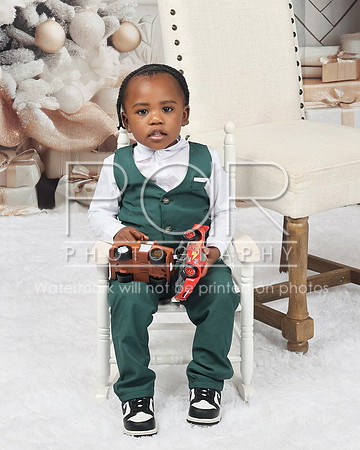 2024_Christmas_Jada Varnell-30