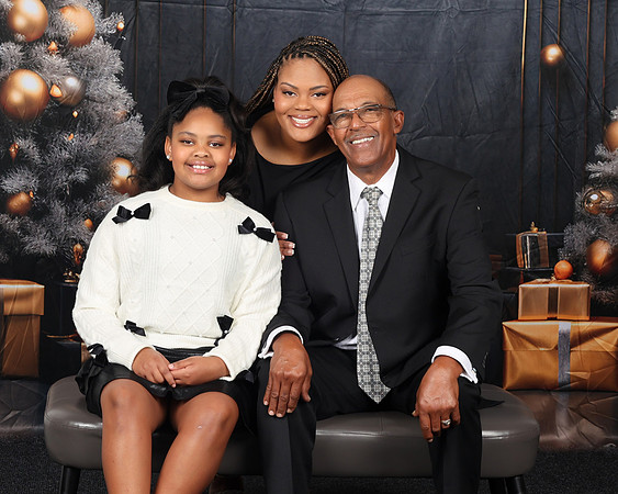 2024_Christmas_Monifah-30