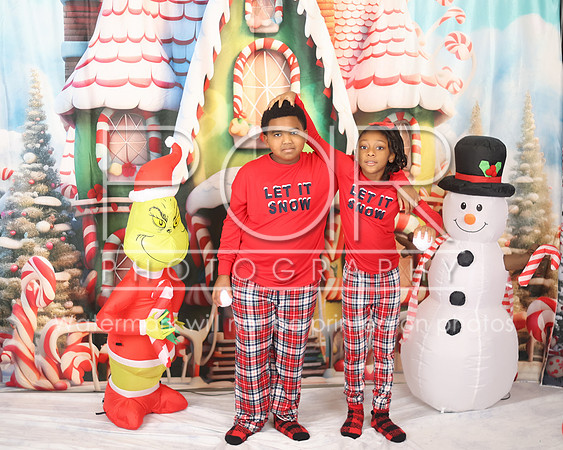 2024_Christmas_Meoshi-6