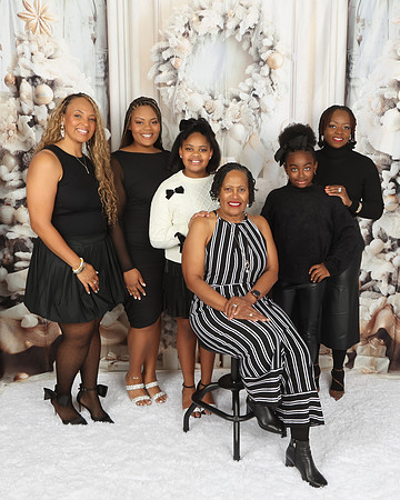 2024_Christmas_Monifah-55