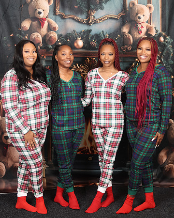 2024_Christmas_Shaniqua-31