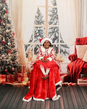 2024_Christmas_Victoria-18