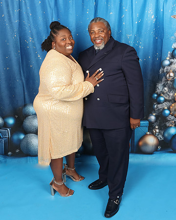 2024_Christmas_MitchellFamily-27