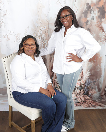 2024_SchquitaJones_Family-6