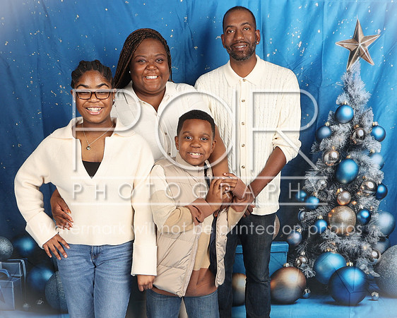 2024_Holiday_D_Kyles-41