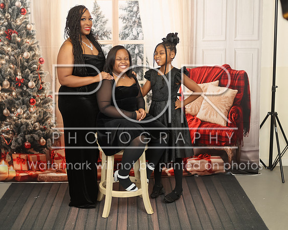 2024_Christmas_Kyerra Cooper-33