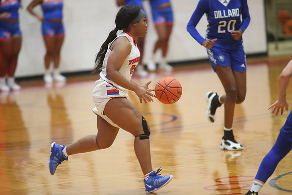2025_Bball_Women_DillardvsTougaloo-8