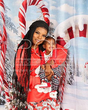 2024_Christmas_Brandi-32