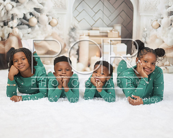 2024_Christmas_Aykia-10