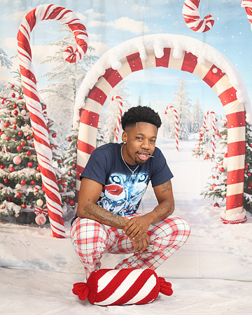 2024_Christmas_Quinn-17