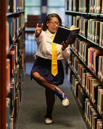 2025_Grad_Maddy-10
