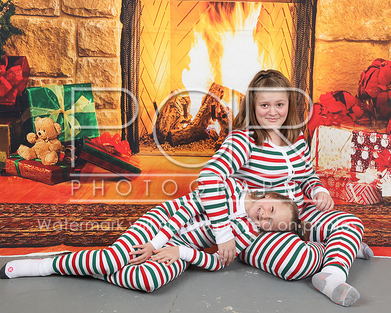 2022_Christmas_LStewart-27
