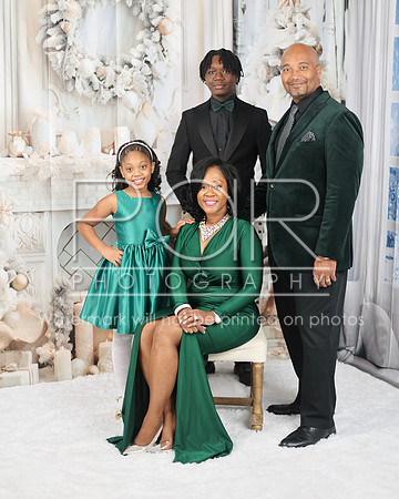 2024_Christmas_Tiffany-10