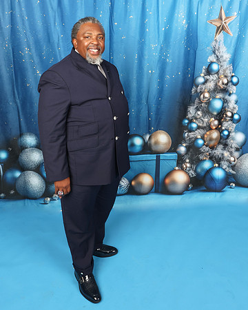 2024_Christmas_MitchellFamily-23
