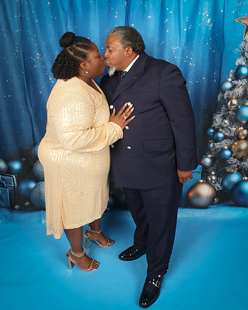 2024_Christmas_MitchellFamily-28
