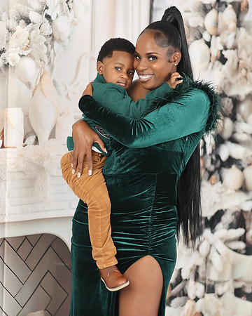 2024_Christmas_Keundra-18