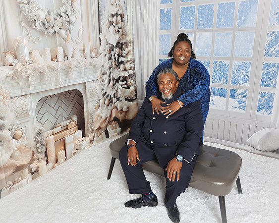 2024_Christmas_MitchellFamily-18