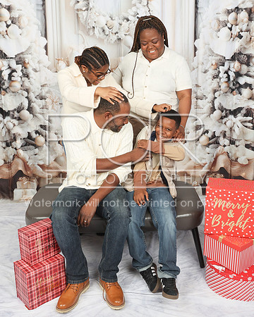 2024_Holiday_D_Kyles-6