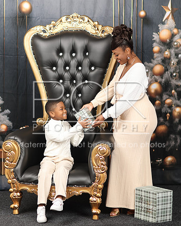 2024_Christmas_Aleaka Brown-13