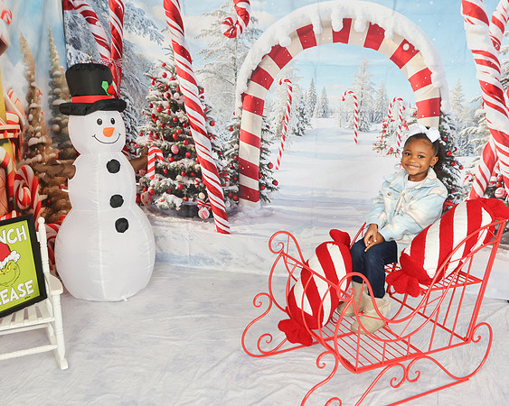 2024_Christmas_JasmineJ-14