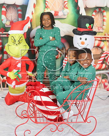 2024_Christmas_Aykia-7
