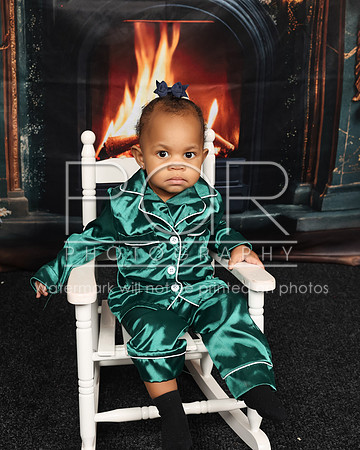2024_Christmas_Mercedes Thomas-8