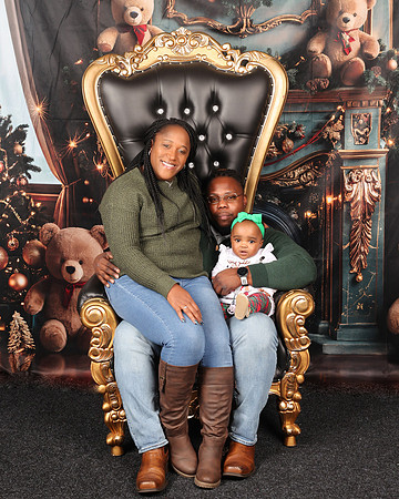 2024_Christmas_Courtney-11