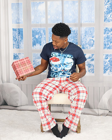 2024_Christmas_Quinn-7