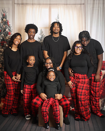 2024_Christmas_Alisha-26