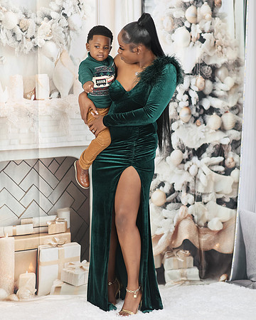 2024_Christmas_Keundra-13