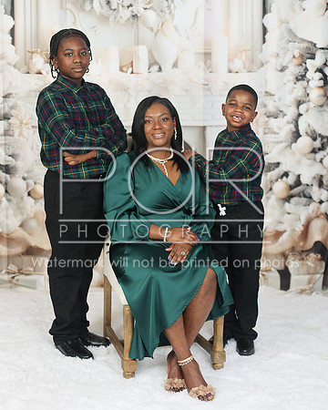 2024_Christmas_Vanessa-5