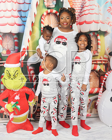 2024_Christmas_LaTashia-23