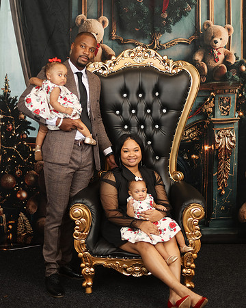 2024_Christmas_Barnes Family-15
