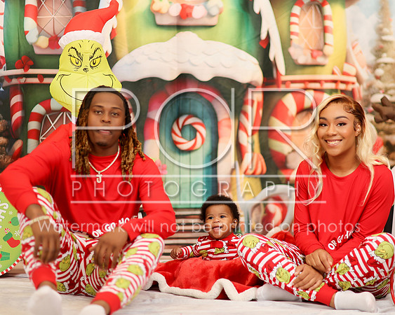 2024_Christmas_Asia Taylor-9