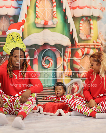 2024_Christmas_Asia Taylor-11