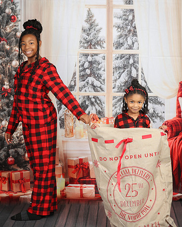 2024_Christmas_Charcy-8