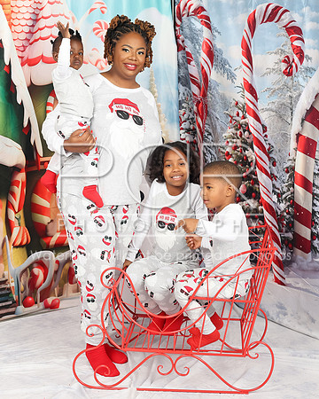 2024_Christmas_LaTashia-11