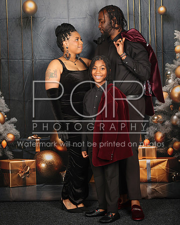 2024_Christmas_Erica-6