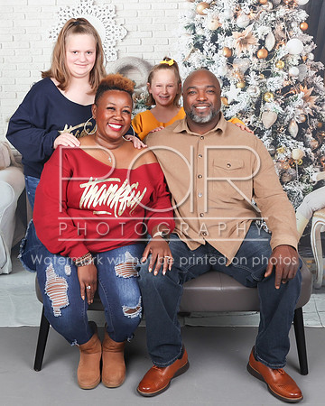 2022_Christmas_LStewart-4
