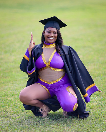 2025_Grad_Maddy-80