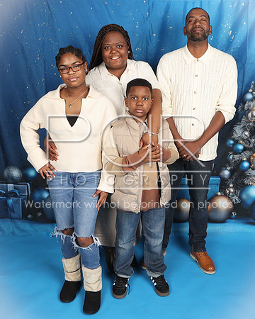 2024_Holiday_D_Kyles-40