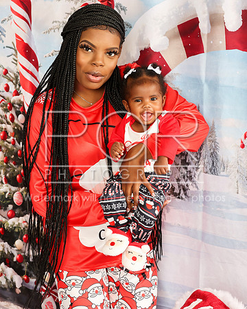 2024_Christmas_Brandi-29