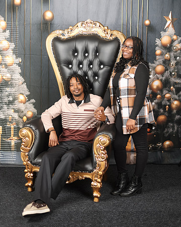 2024_Christmas_Alisha-15